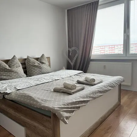 Modern Apartamento Nitra